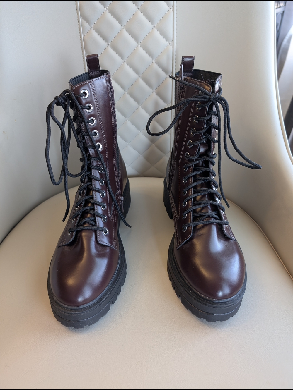 Women's Sz 9 Burgundy Lace-Up Platform Combat Boots